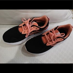 Adidas woman’s alphabounce. Black and pink. US 7.
